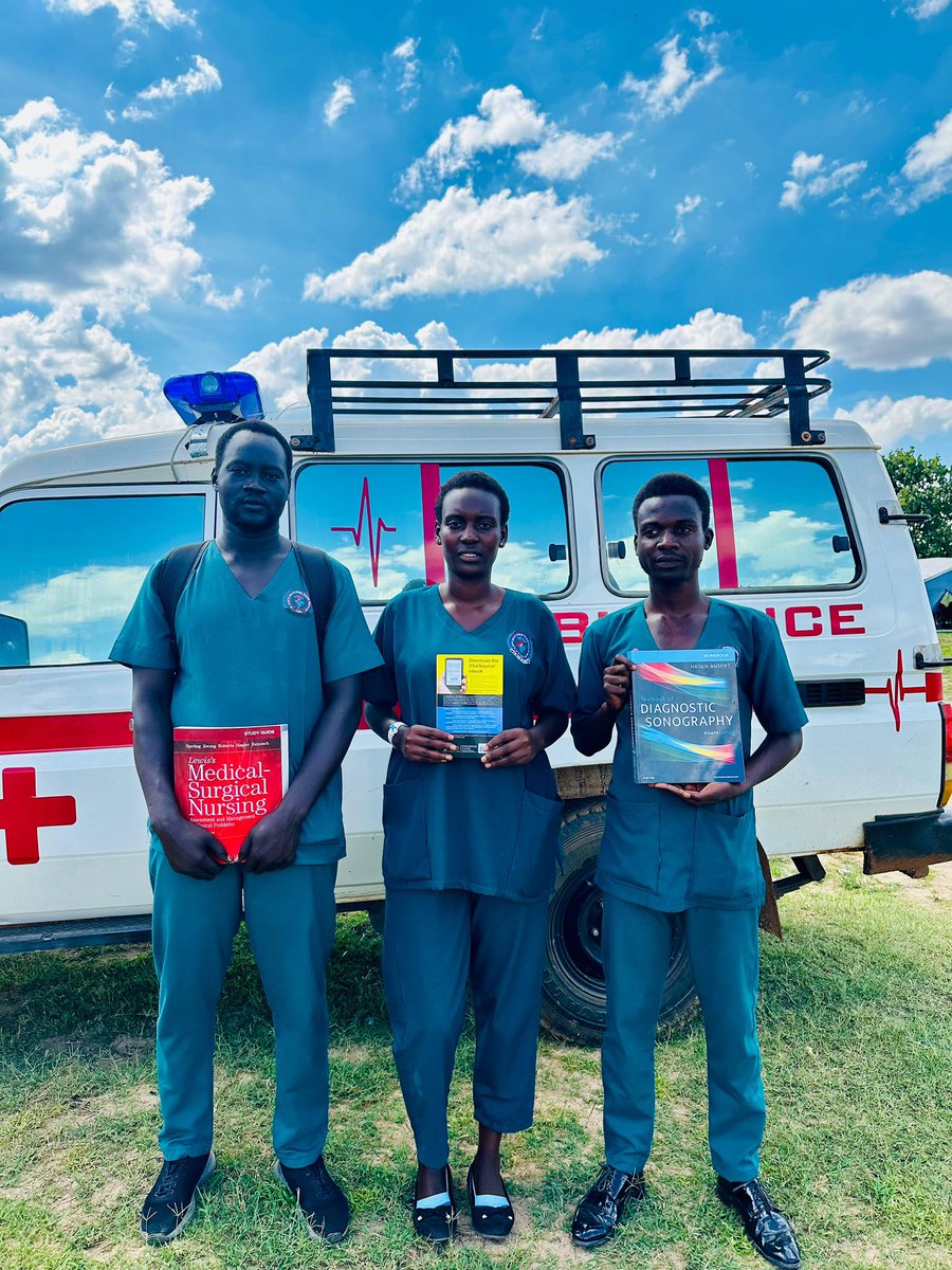 Stmaryshstij's tweet photo. Today, we’re thrilled to announce a new collaboration with @WindleTrust International ! Through their generous donation of medical books, we’re strengthening our commitment to providing quality education and resources for future healthcare professionals in South Sudan.
#SSOX 🇸🇸 https://t.co/olntToLCyh