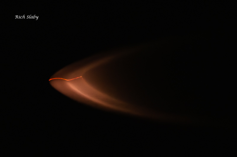 RichSlaby's tweet photo. 10/18 7:35? PM ET NJ side of Hudson looking at #NYC saw this moving N above skyline. I believe it's the @SpaceX #Falcon9 @Starlink launch. Can anyone offer knowledgeable insight to what's happening in the shots? FF, 1/6s, tripod, f8, ISO800, 300mm, heavy crop
#SpaceX #Starlink https://t.co/bZhsSP3J8b
