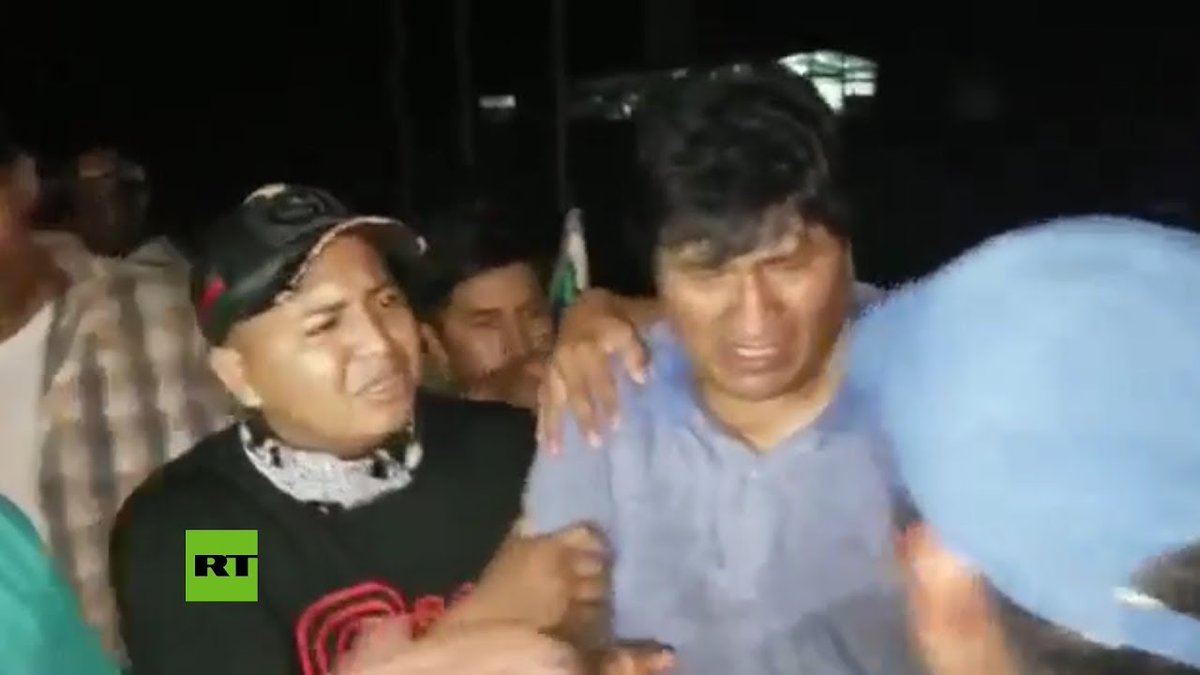 InsightDebateX's tweet photo. @evoespueblo llorón internacional, narcotraficante inmundo, asesino, pedófilo y ladrón, 15 días tienes bloqueado el país, tu fin se acerca, no serán Arce y sus payasos quienes te van a poner en tu lugar, es la gente de Bolivia que ya te hizo escapar llorando sin dignidad, escapando como una rata criminal, vas a caer cretino. 
Esta imagen la volveremos a ver, y será la última de tu asqueroso rostro.
#Bolivia #BoliviaEnEmergencia #narcotrafico