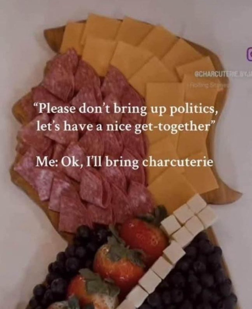 patrickbetdavid's tweet photo. When family says please don’t bring up politics.  😂 https://t.co/bTujZXoAKN