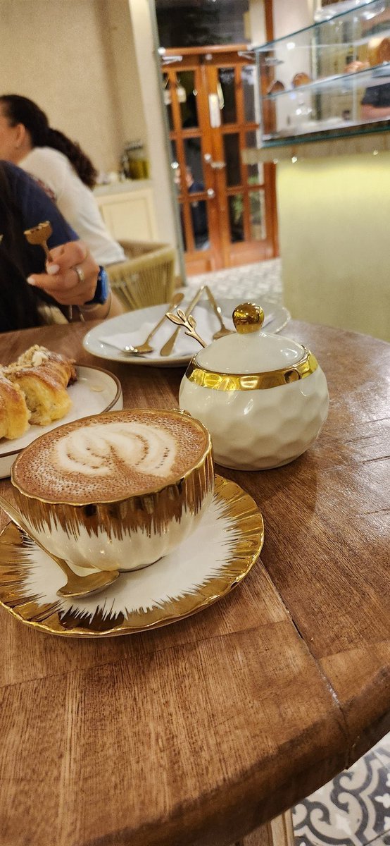Café y más café.