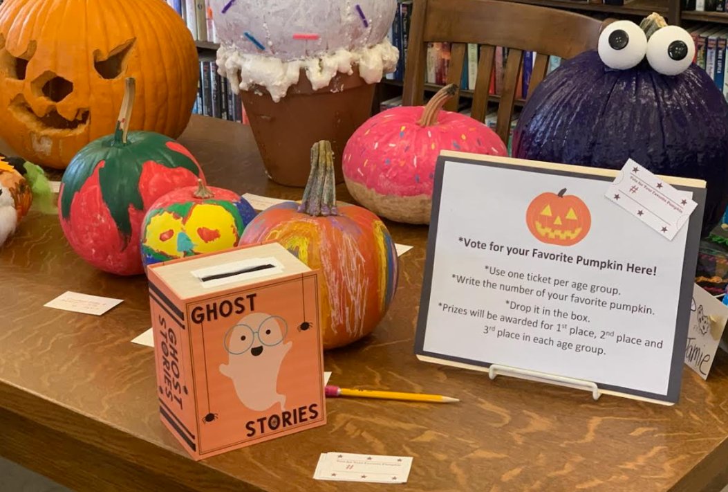 marysbiesecker's tweet photo. Stop by the library this week to vote for your favorite pumpkin! https://t.co/eLQSRVrbCI
