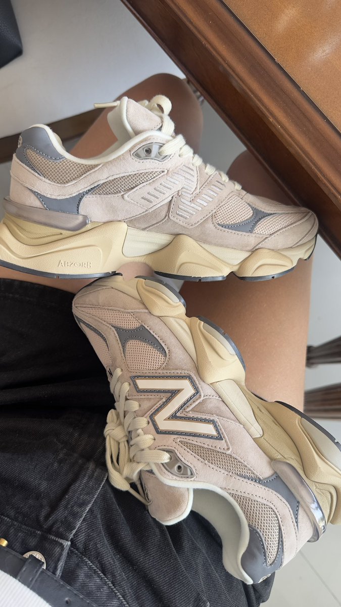 MariaClaudiaQL's tweet photo. cuestan menos de 220.000!!! 
Calidad 300/10 de verdad que están perfectos, hasta las costuras impecables y los cordones que normalmente se ven malucos, estos están maravillosos 
Me quedaron exactos así que el tallaje también está perfecto https://t.co/I0P2mZgfoJ