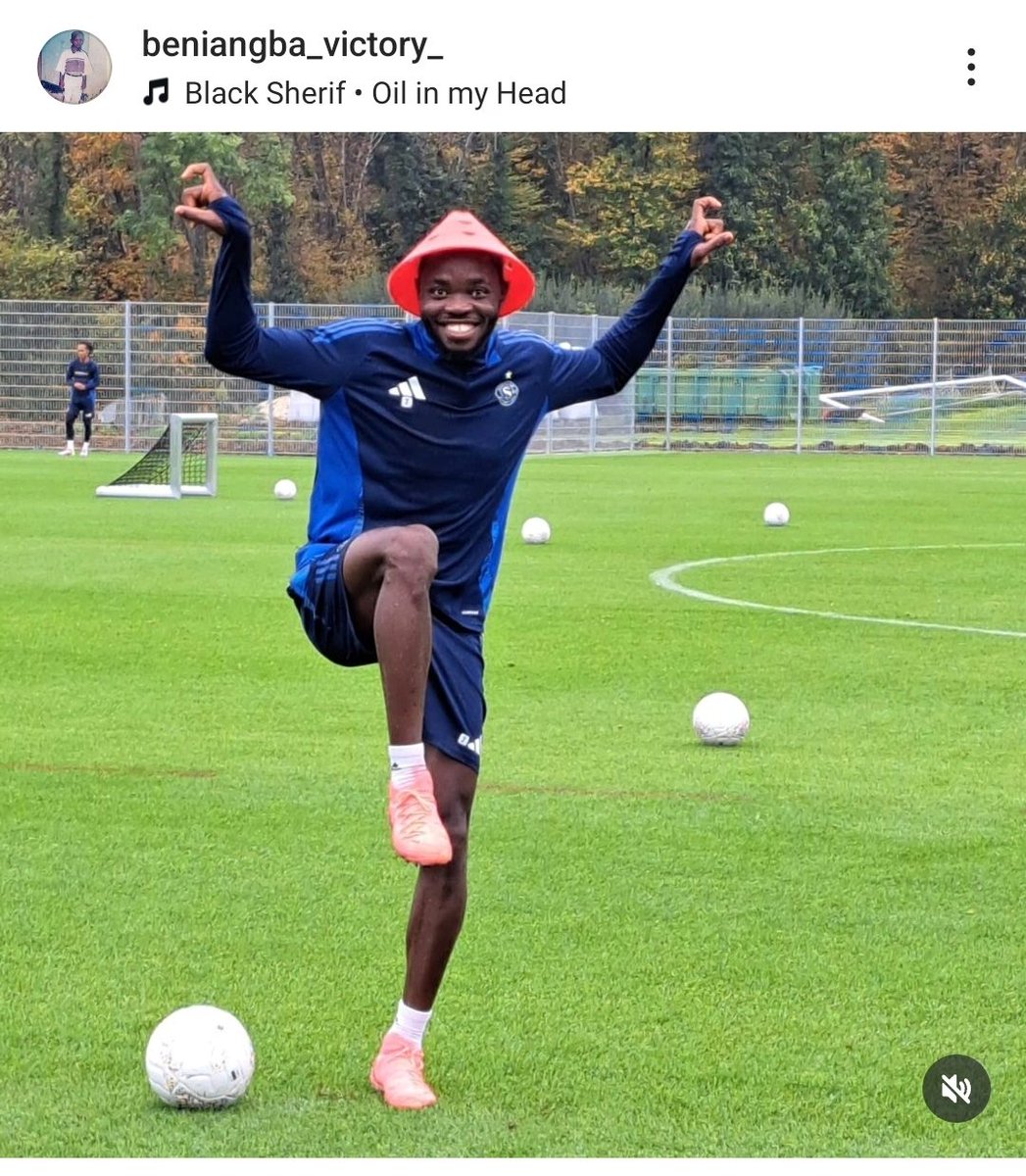 Si ça fonctionne pas pour lui sur un terrain de football, on peut le recycler dans Sonny. On a plus personne depuis le départ de Oberlin. #ServetteFC