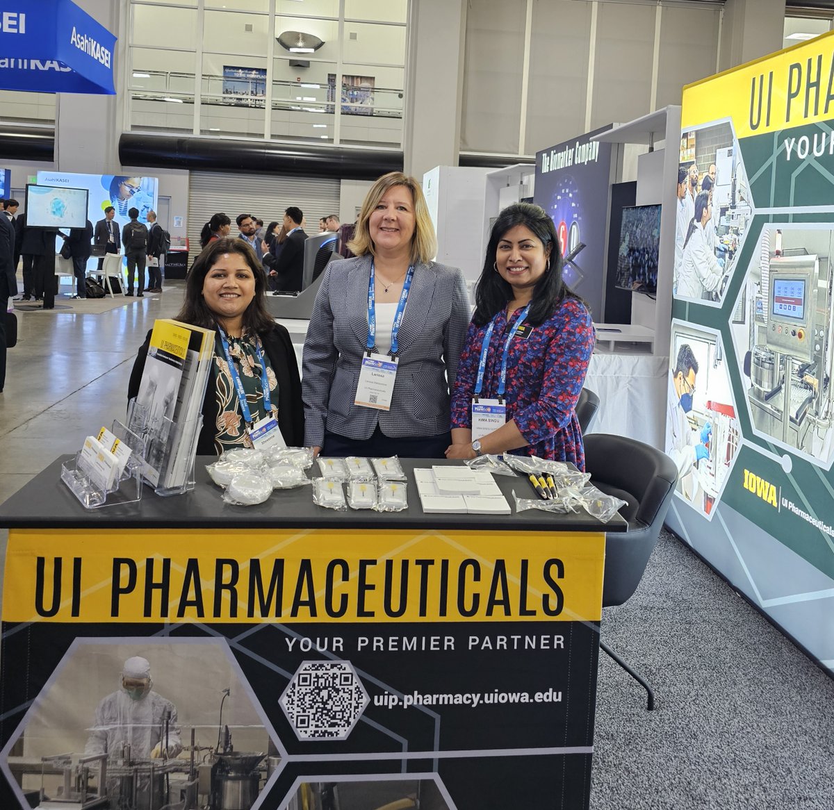 UIPharmacy's tweet image. UI Pharmaceuticals made a splash at the AAPS PharmSci 360 Expo last week by sponsoring their own booth! A big thank you for representing! @AAPSComms @ui_ventures
