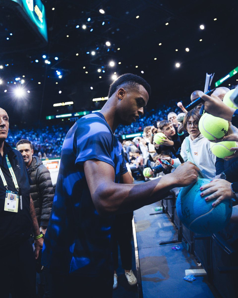Premier tour réussi à Paris Bercy. Focus sur la suite !
🎞️: naqime