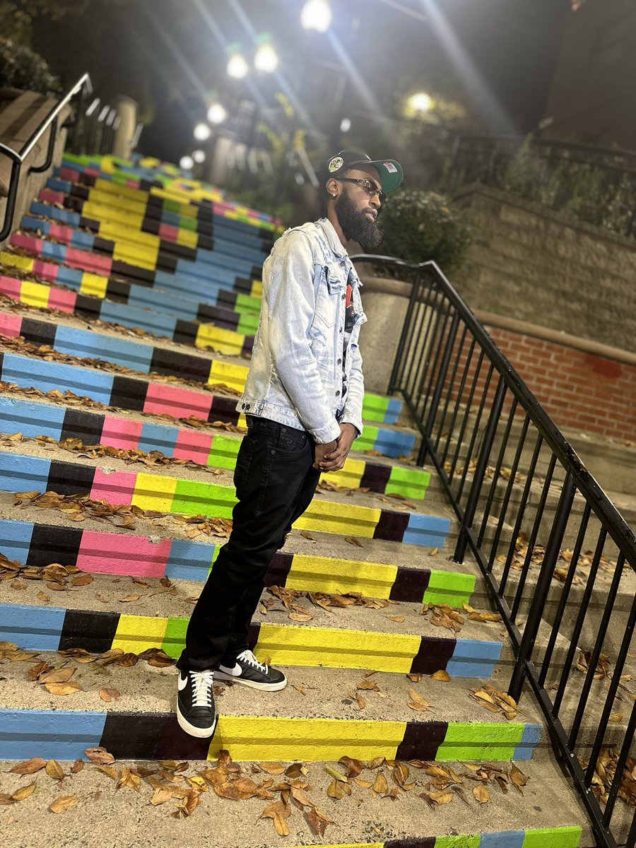 Young____Bishop's tweet photo. Calmc 😎 https://t.co/oJy057qCep