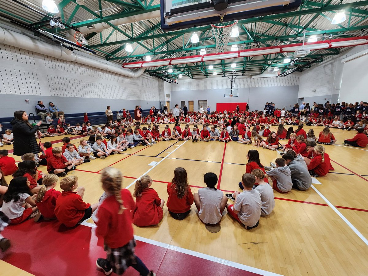 Life is a journey that circles back to where it started. This is where the rosary ends, and where it begins again. Hail, Holy Queen, Mother of Mercy, hail our life, our sweetness and our hope! Rosary with our students this morning <a href="/SEESEagles/">SEESchool</a> ! <a href="/RichmondDiocese/">Diocese of Richmond</a>