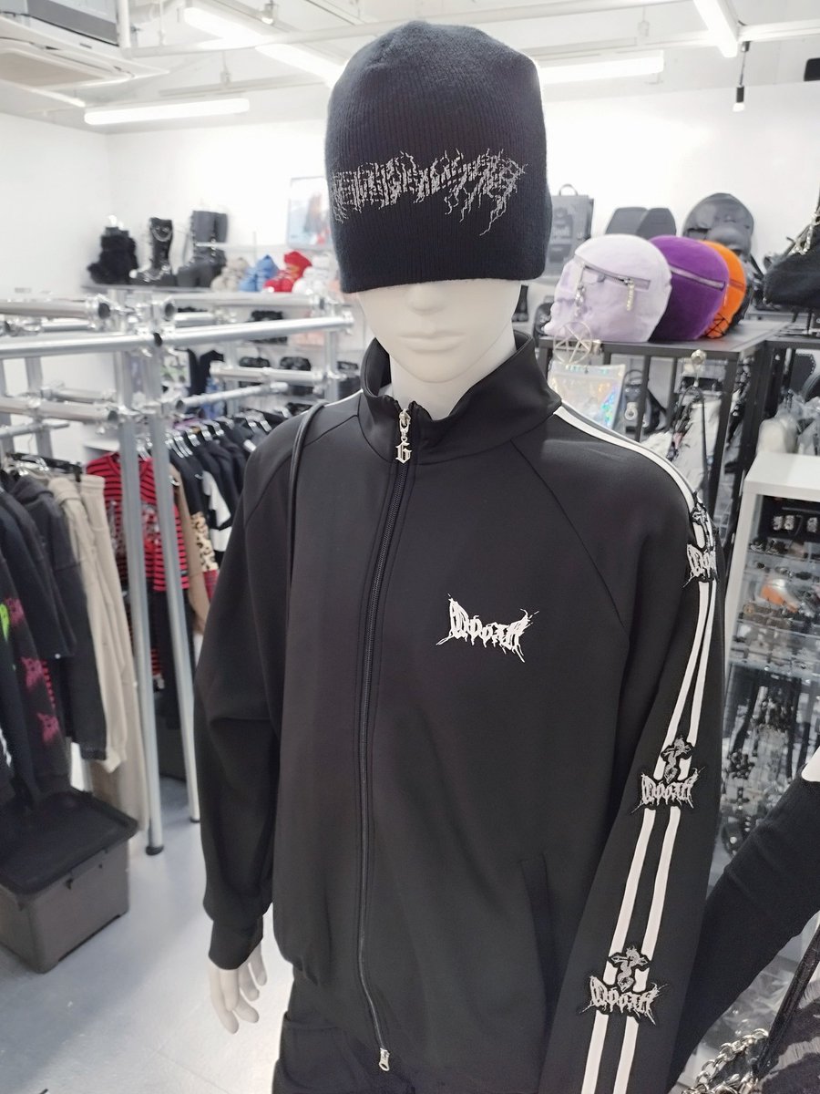 🖤おすすめコーデ🤍 gibous×QOOZA / line wappen track jacket black