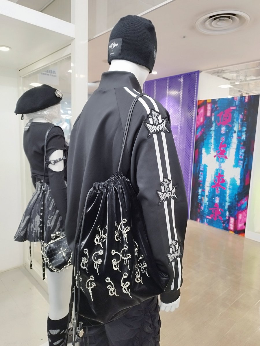 🖤おすすめコーデ🤍 gibous×QOOZA / line wappen track jacket black