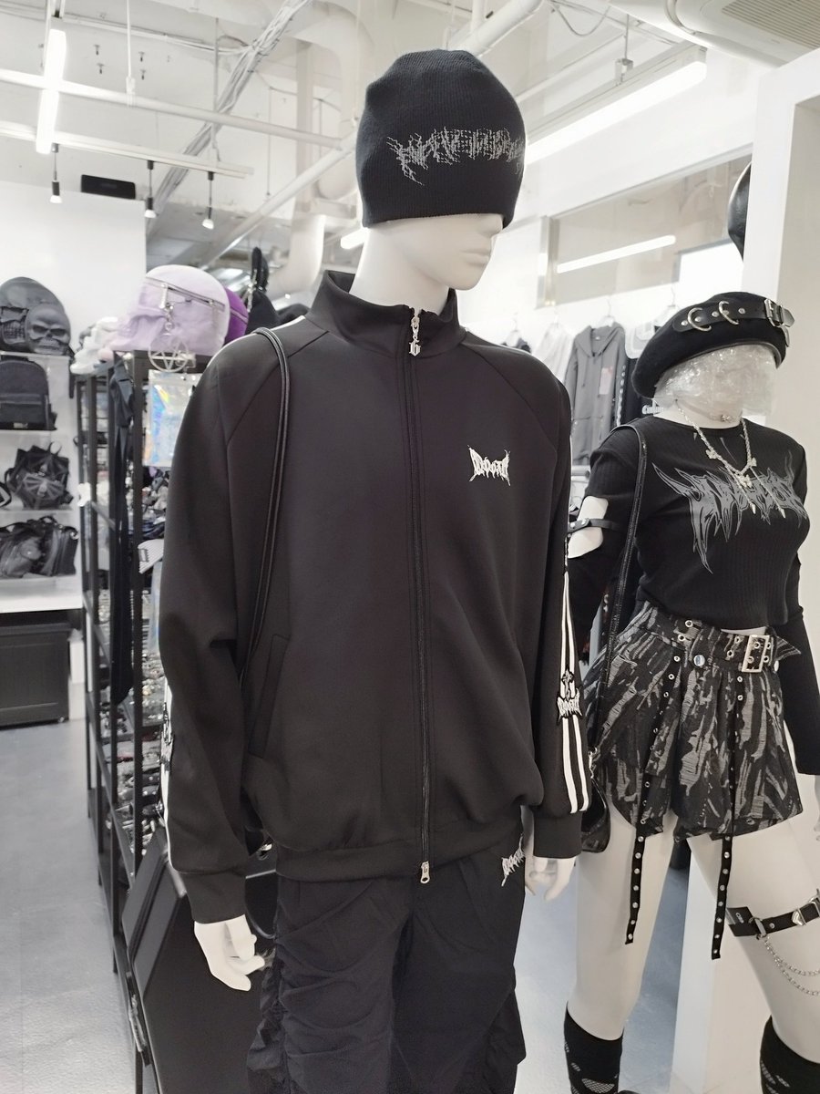 🖤おすすめコーデ🤍 gibous×QOOZA / line wappen track jacket black