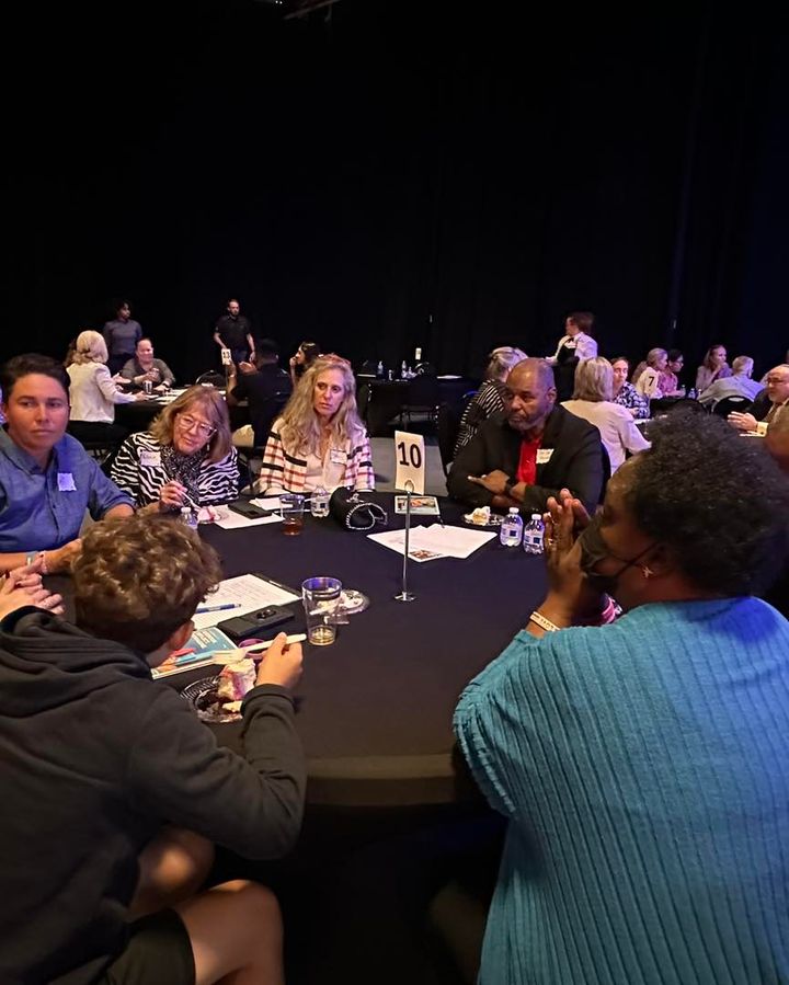 OneJax's tweet photo. Thank you to everyone who joined our Breaking Bread & Barriers session last night! Your participation helps foster dialogue and build a more inclusive community. π
Register for the next session on Jan 23rd: https://t.co/qyPEMbqgwC
#BuildingCommunity #DifferentTogether #OneJax https://t.co/puHZGGbSWk