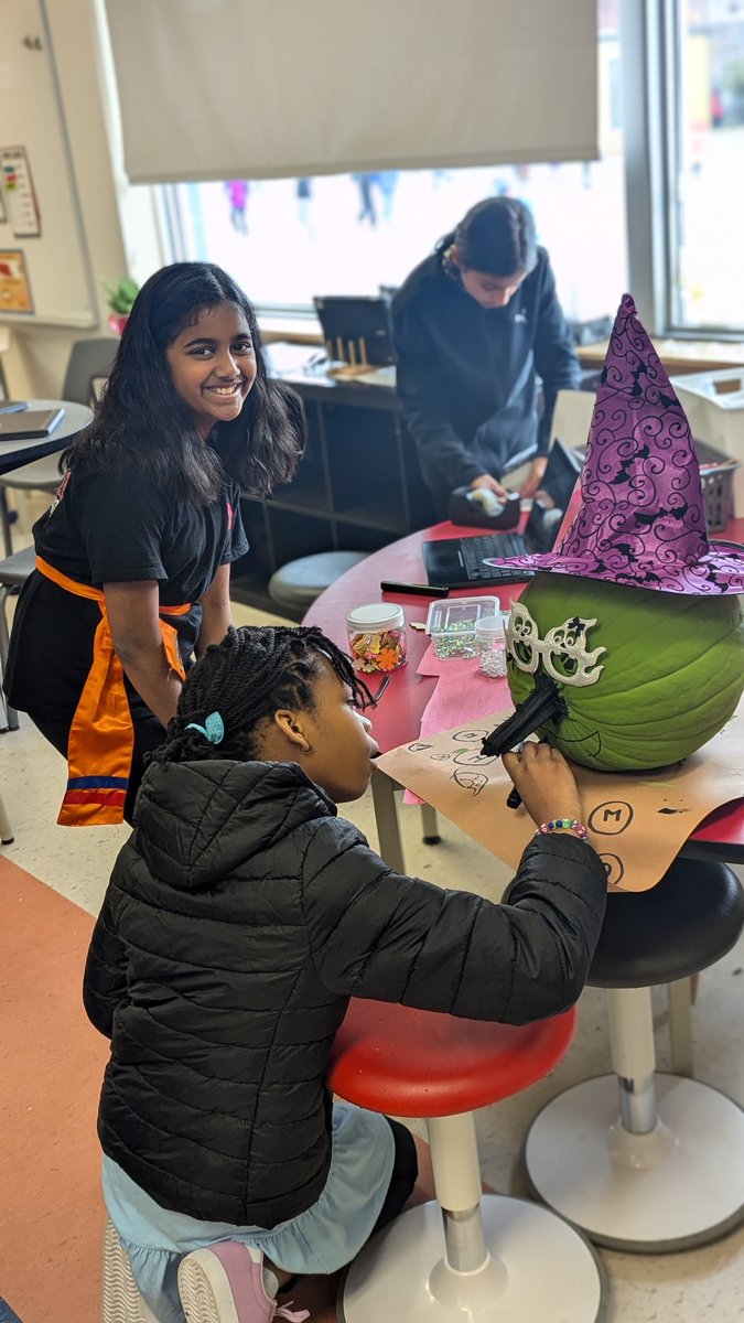 MrsMnich's tweet photo. The Gr. 5/6 pumpkin witch is all ready to go for tomorrow! Lots of fun!! @StStephenOCSB https://t.co/shWYy37zRp