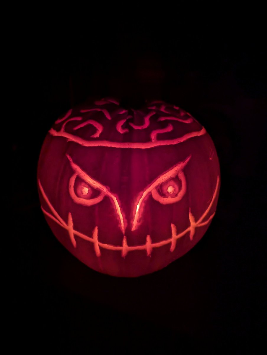 _human_teacher's tweet photo. Gearing up for Halloween 🎃 https://t.co/UrbPk2ilpj