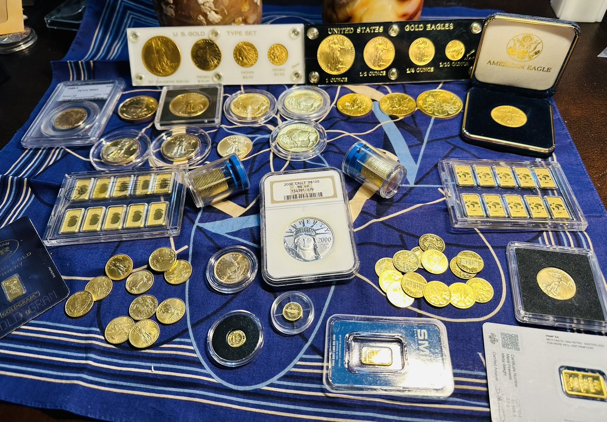 USAPawnBoss's tweet photo. Ima #silverstacker at heart but today was #goldstacker Tuesday. This is always fun. #gold #silver and a lone #platinum. Plz join me. Let’s celebrate together. https://t.co/tAo8k1srwl