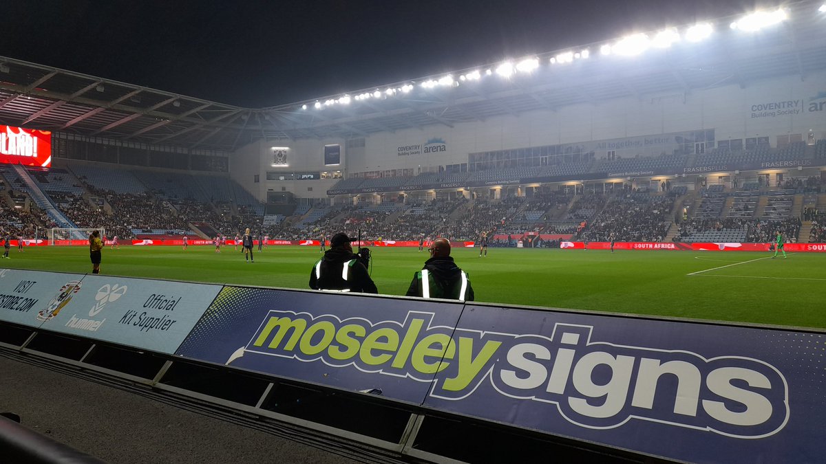 leonosullivan's tweet image. Good to finally see the #Lionesses live for the first time in Coventry tonight! #FrontRowSeat #NewGround #Groundhopping