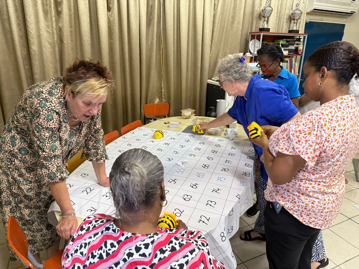 Carla Desain tweet media