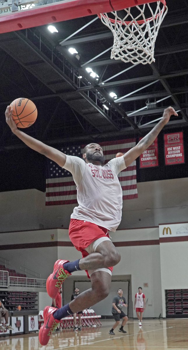 6⃣days away

🏀SRSU men's basketball tips off the season Monday, Nov. 4 with an exhibition game at UTEP.