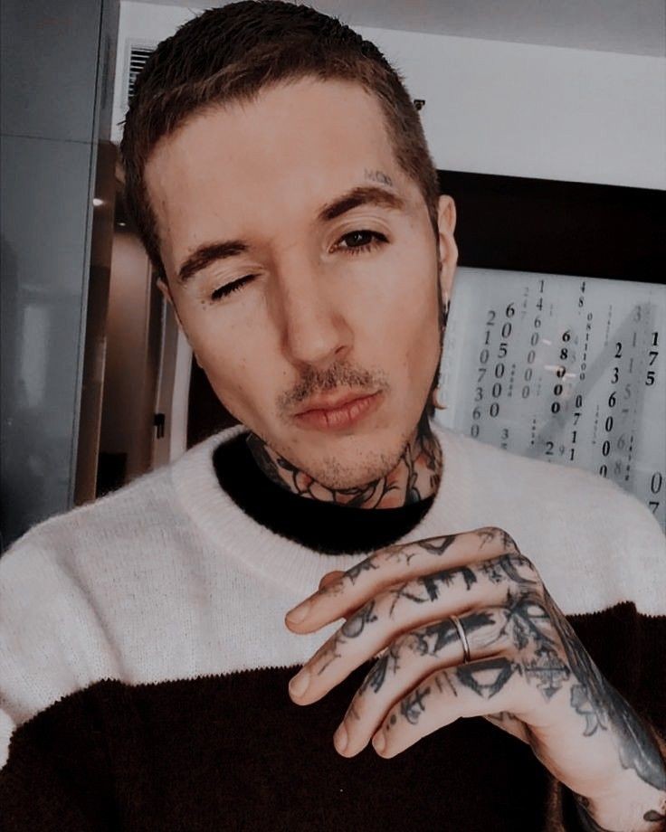 💭 (@thinkersykes) on Twitter photo 