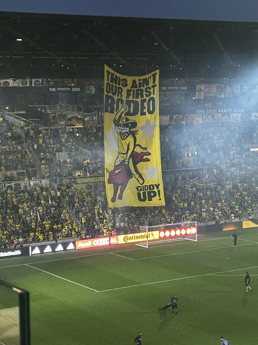 MassiveReport's tweet image. We know a thing or two 😏💪 Great tifo yet again @Nordecke #Crew96
