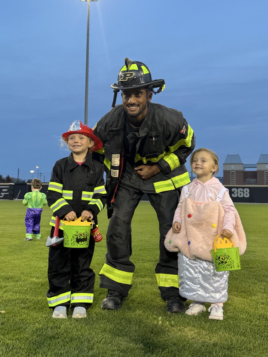 Firefighters can play baseball too! 🔥⚾️

<a href="/EnasHayden/">Enas Hayden</a>