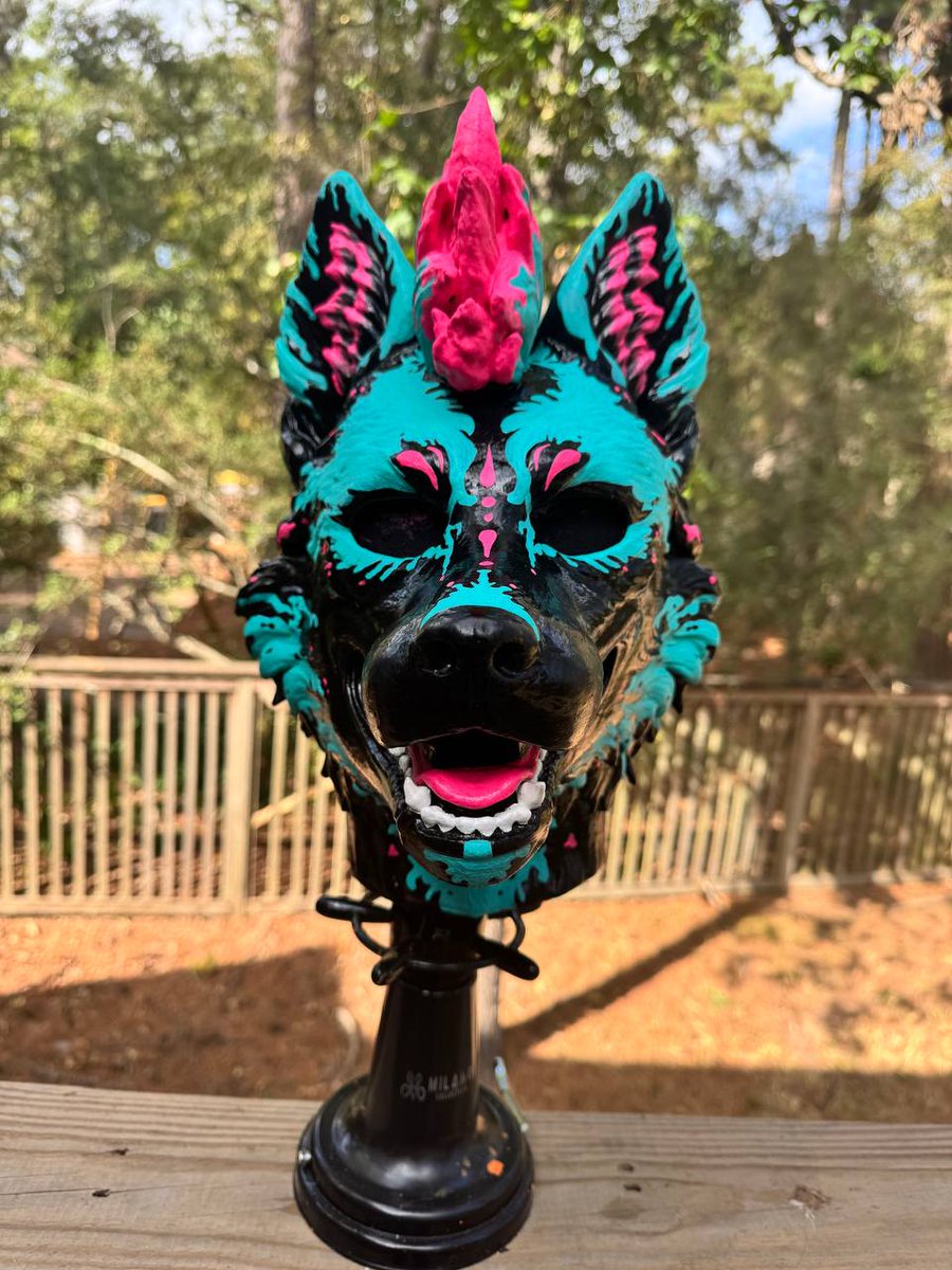 SnapJawForge's tweet photo. We are officially en route to @doggyweekend &amp; bringing this gorgeous fox with us!

This lovely critter features a permanent mohawk &amp; glow/UV paint!

🦴💥 https://t.co/Vfjal2j1nn