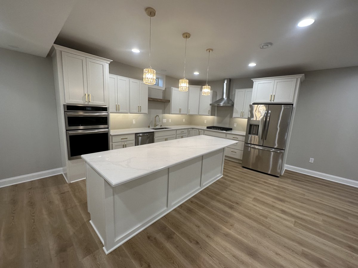 BIEHNBasements's tweet photo. A BIEHN Basement project only takes 4-6 weeks to complete! So now is the perfect time to finish your home to handle your upcoming holiday company. 

Don’t thank us now…just save us a turkey leg 😉.  

#LocalBusiness #remodel #basement https://t.co/3p6d6izRjX