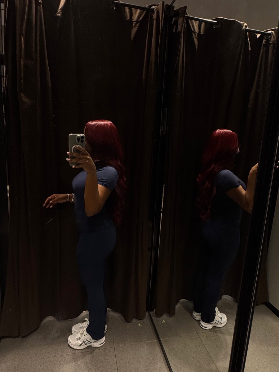 lifewithamg_'s tweet photo. heard redheads do it better 🫦 https://t.co/npwImGGwgN