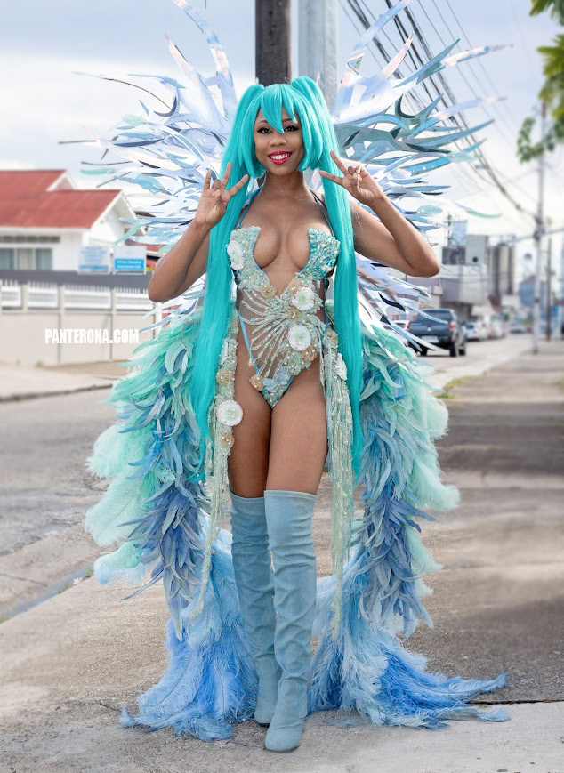Here are some more photos of my Carnival Miku cosplay!!
📸@gkstudios
I have sooo much more carnival inspired cosplay planned for nxt yr but my next build will be Ambessa Medarda so stay tuned for progress on that!!!