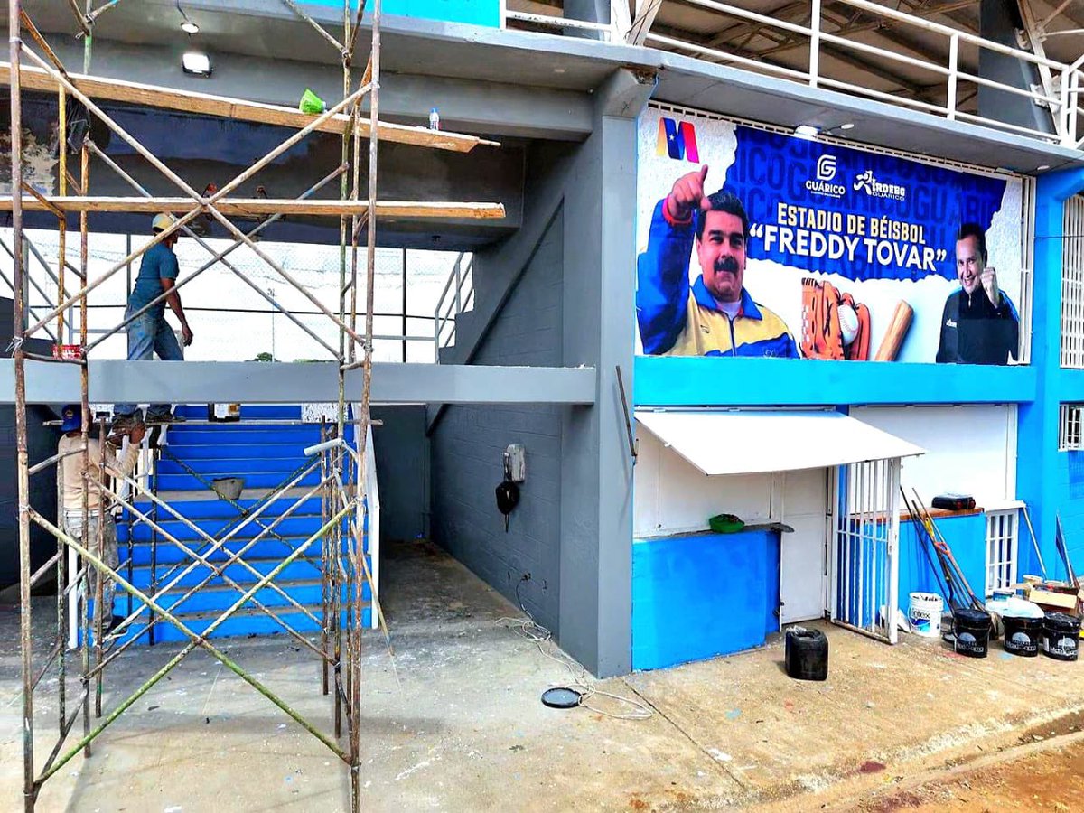 Inspeccionamos la rehabilitación del complejo deportivo Adriano Mancini en Valle de la Pascua, que muy pronto estará listo para seguir impulsando la masificación deportiva, siguiendo las orientaciones del Presidente <a href="/NicolasMaduro/">Nicolás Maduro</a>. ¡El deporte es vida!