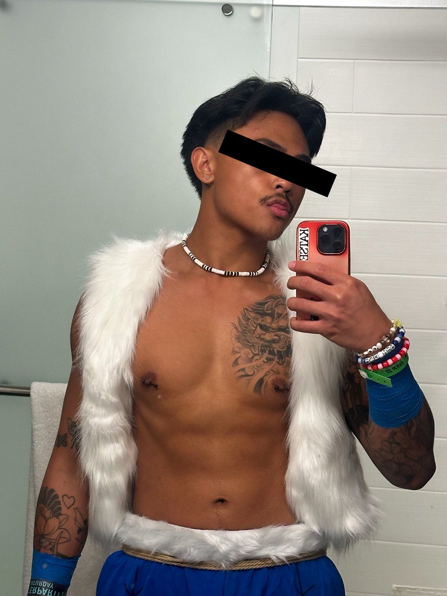 hungfilipino's tweet photo. I hate gay halloween, what do you mean you’re Bolin as Nuk Tuk from Legend of Korra 💦 https://t.co/kFjV8lr9DT