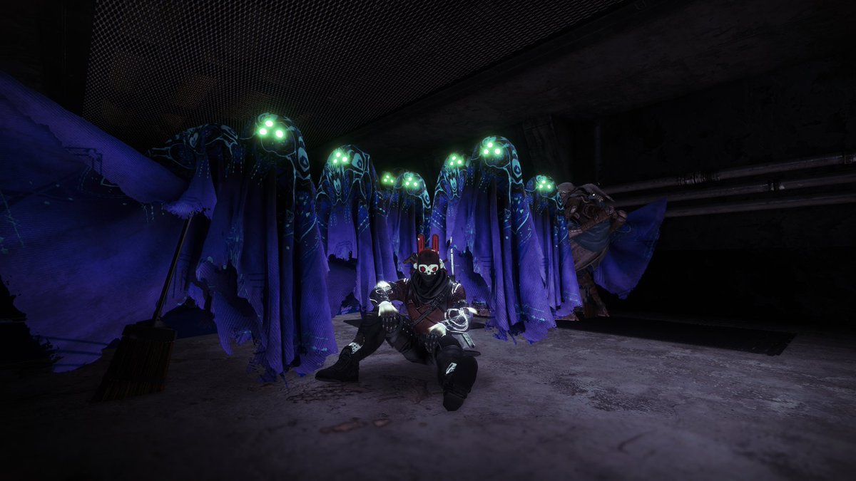 manton_x2's tweet photo. @DestinyTheGame I wait all year to go hang out with the gang.  Tradition continues.  New Lights, don't forget to grab your free candy out of the two trees in the Tower (near Eva and near Ikora). https://t.co/uCNnHnC71F