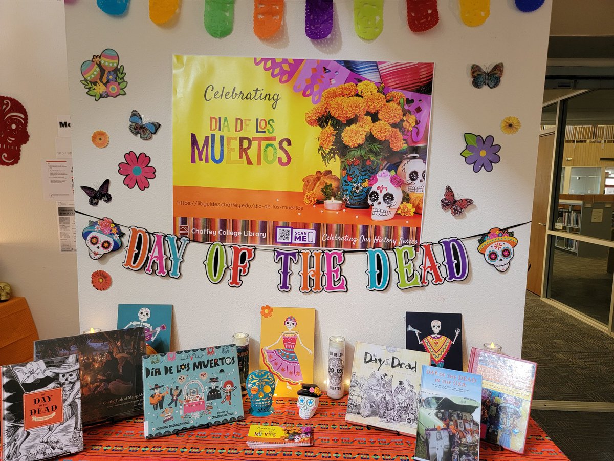 Chaffey_Library's tweet image. Stop by at the Library in Rancho and honor your loved ones by sharing a memory ❤️ 

Also, pick up a Día de los Muertos bookmark and make some papel picado!

Lear more about Día de los Muertos at libguides.chaffey.edu/dia-de-los-mue…

#ChaffeyCollege