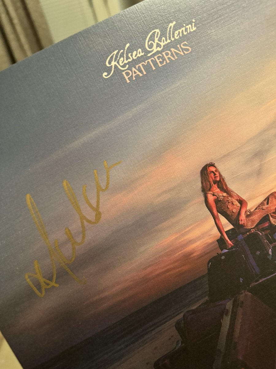 lavendarhaze22's tweet photo. Look what made it safely to Scotland! 🏴󠁧󠁢󠁳󠁣󠁴󠁿 🥹   

Guess I better clear out a shelf for my new fav album 

@KelseaBallerini patterns is a work of ART 👏🏻 https://t.co/PLbpE2apkw