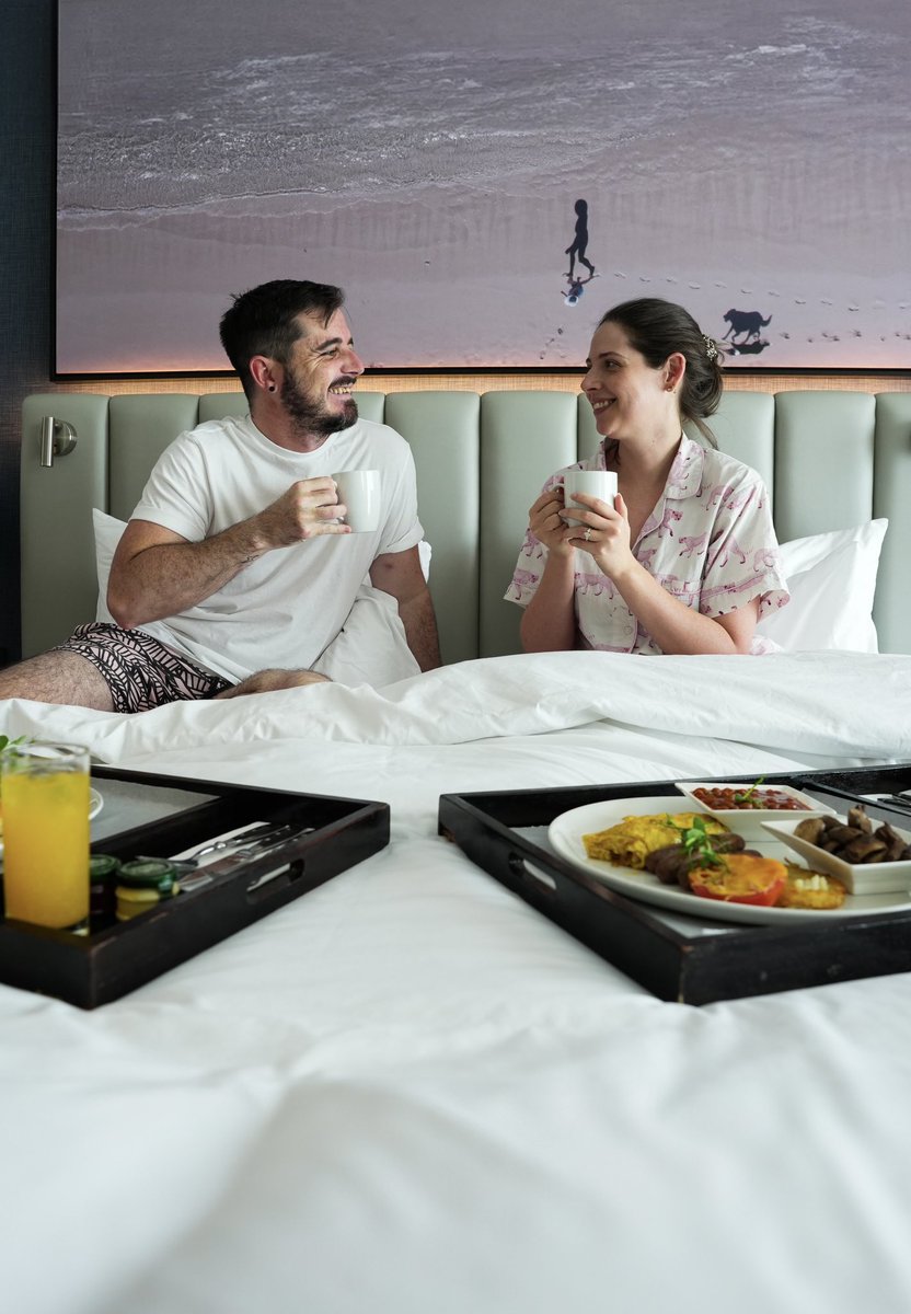 nic_electric's tweet photo. Rad stay at The Radisson Umhlanga #breakfastinbed #staycation #umhlanga #couplegoals #localtravel https://t.co/0zJWlqOwHW