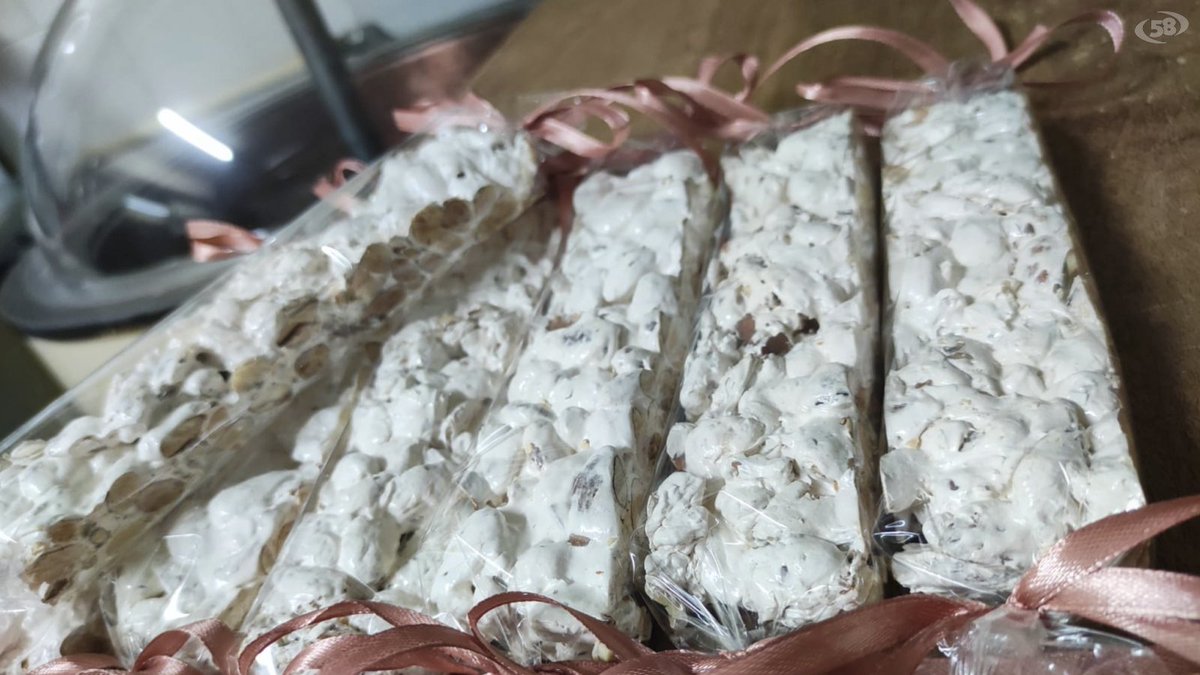 Rubriche - Michele Romano, artigiano del torrone: "Così creo i miei prodotti" dlvr.it/TFs2qj  - Canale58.com