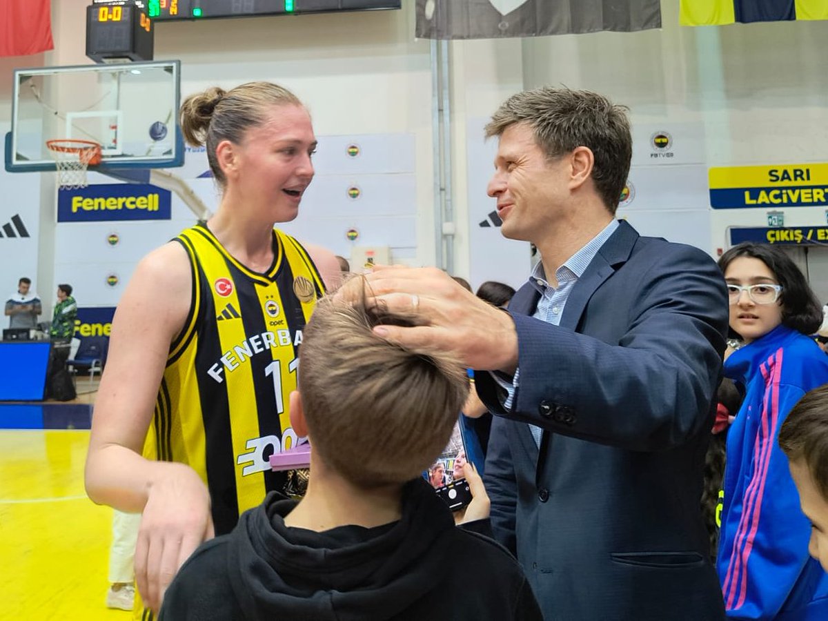 🇧🇪🏀🗑️ Congratulations to <a href="/EmmaMeesseman/">Emma Meesseman</a> and <a href="/JulieAllemand/">Julie Allemand</a> for their well deserved victory in the Euroleague against Villeneuve. 

Many thanks to <a href="/fbkadinbasket/">Fenerbahçe Opet</a> for inviting us!
