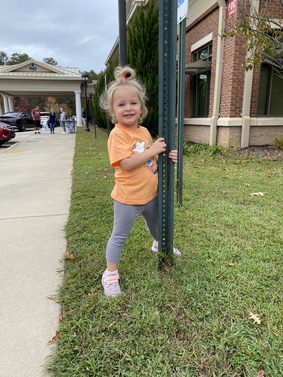 kmconda's tweet image. @Richzeoli Early voting is busy in #ChapinSC! But we were in and out in 10 minutes! #SouthCarolina 🇺🇸