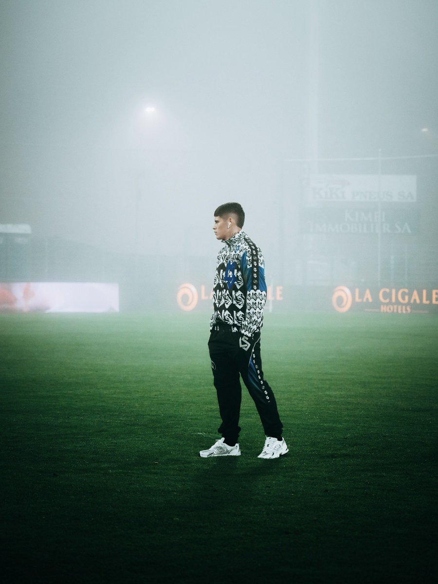 lausanne_sport's tweet photo. Plus que 45 minutes avant le coup d'envoi #YSLS ๐๐ป
Pour nos couleurs ๐ตโช๏ธ
#allezlausanne #pournoscouleurs https://t.co/9Cv5ayWdyD