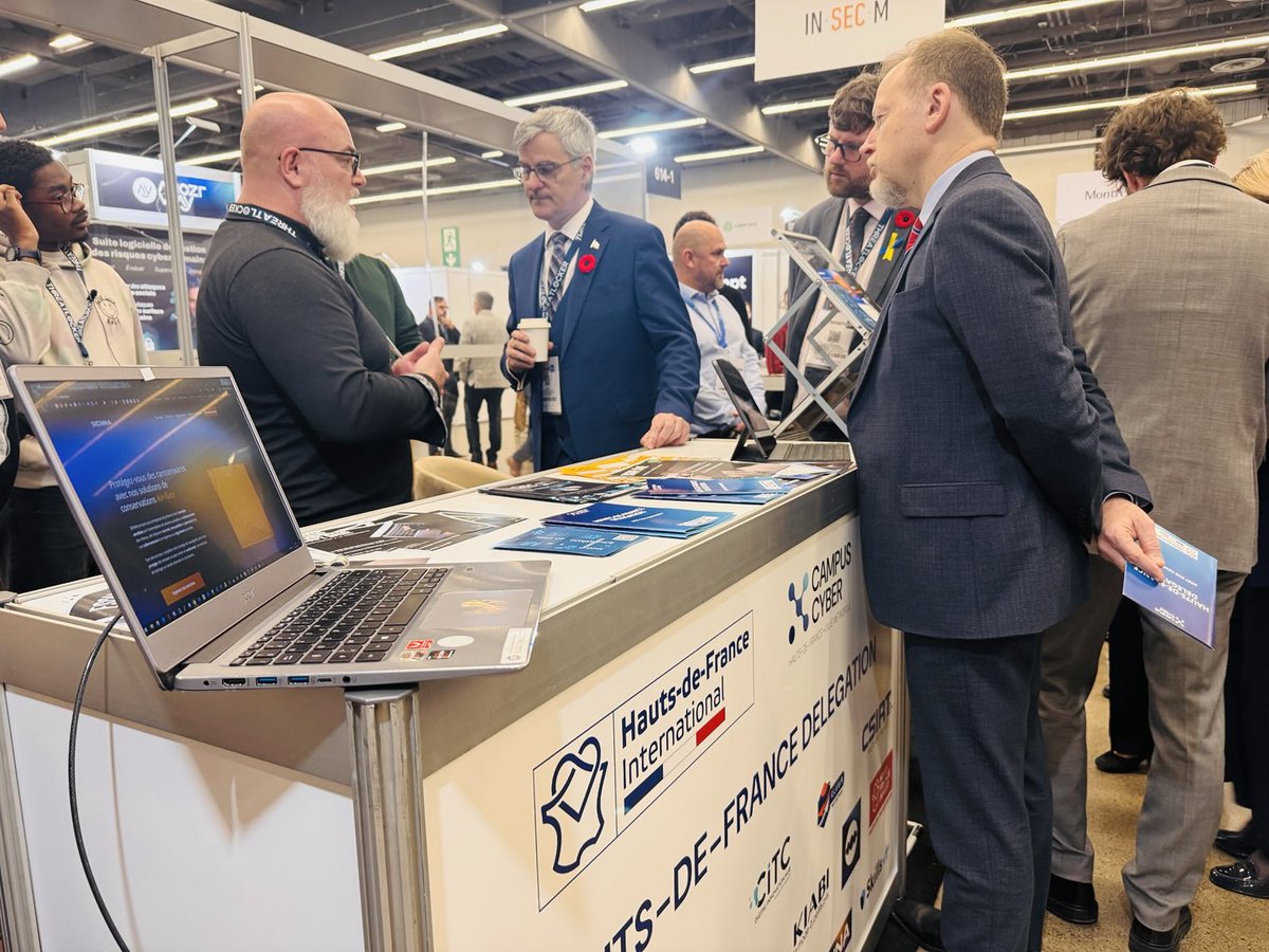 FranceQC's tweet photo. Visite passionnante du forum ⁦@FICAmNord⁩ INCYBER à #montreal et du pavillon #France ⁦⁦@businessfrance⁩ ⁦@hautsdefrance⁩ @regionbretagne avec le ministre du Gouvernement du Québec ⁦@ericcaire⁩ et le consul de France ⁦@LamourouxEric⁩ #tyrex https://t.co/cjD3w7x5hN