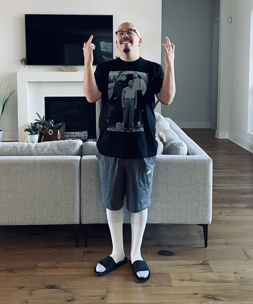 SheaSerrano's tweet photo. well at the very least i can change who’s following me lol https://t.co/pyLE6gSM07
