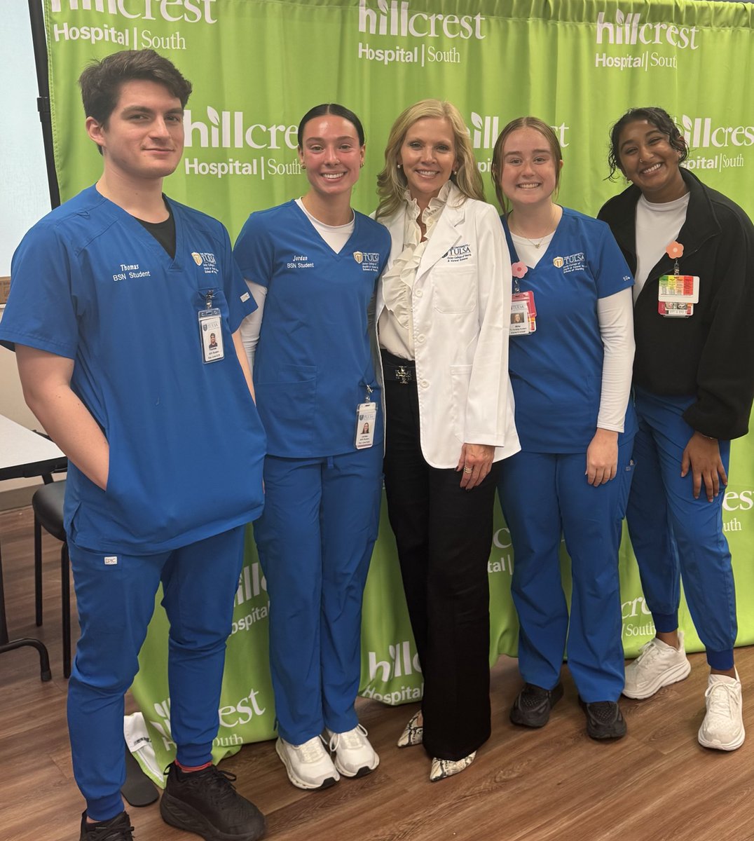 CassyAbbott_Eng's tweet photo. The very BEST days are days in the Community surrounded by my Nursing Students … absolutely 💙 my job @utulsa !! https://t.co/q8BVOshNC7