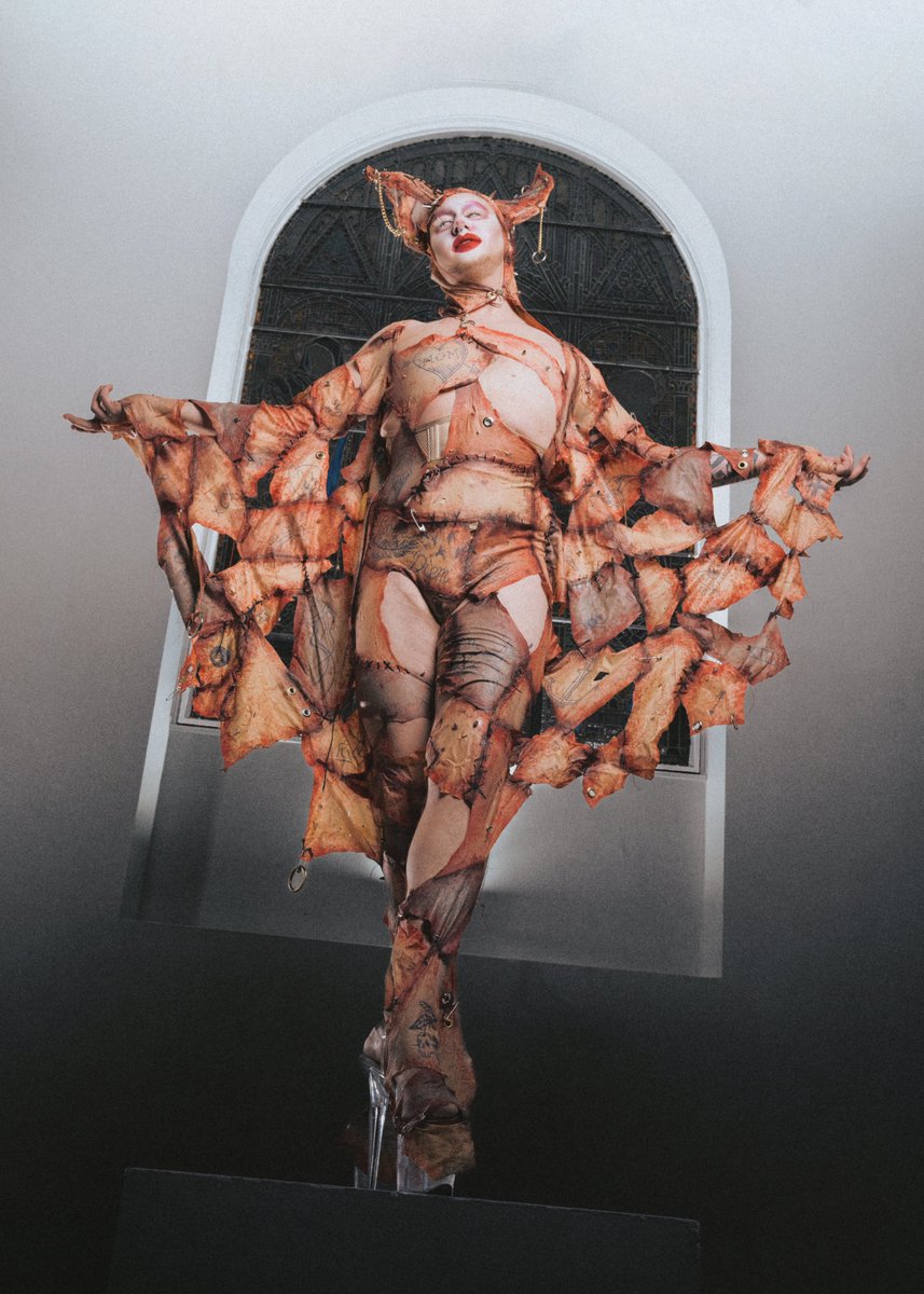 notpi_'s tweet photo. Le Bal Du Monstre 🩸

Full article: https://t.co/LK0DU7LlN3 https://t.co/YVANyM7hy2
