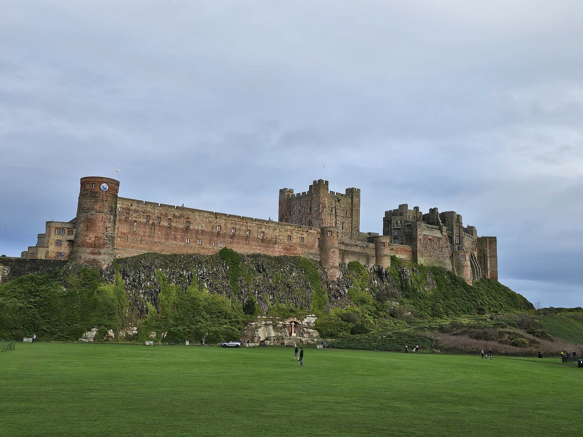 Mrs_Bayly's tweet photo. Northumbria is lovely if you get the chance to go! 😀🏞🏰 https://t.co/VDdBvwxjTk