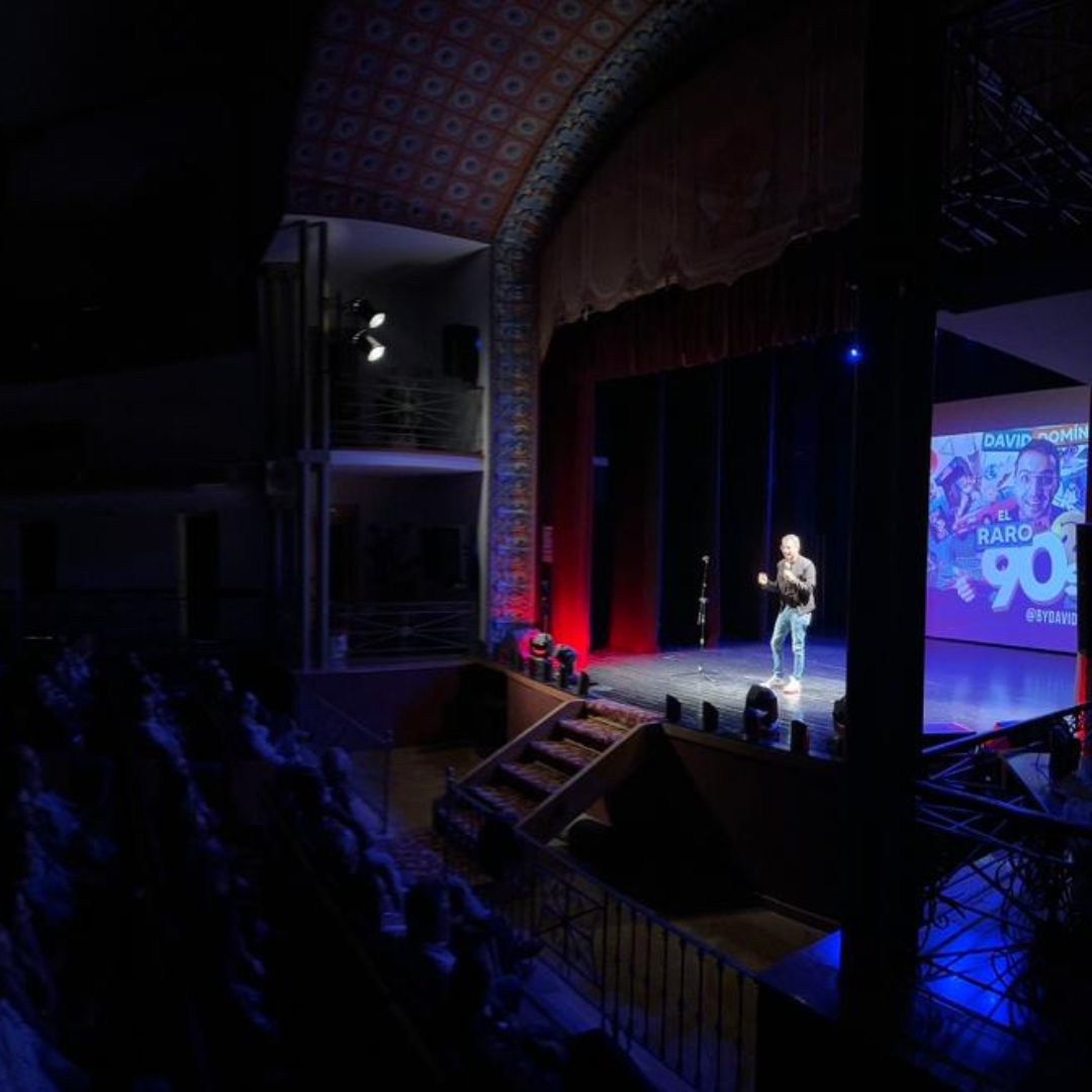 EL ALGAR 🚨 Como nos lo montamos el pasado finde eh?! 

En el épico teatro Circo Apolo del Algar estuvimos muy a gusto con un público muy cercano y participativo 😎

Gracias a tod@s por hacer cada actuación tan especial y divertida.