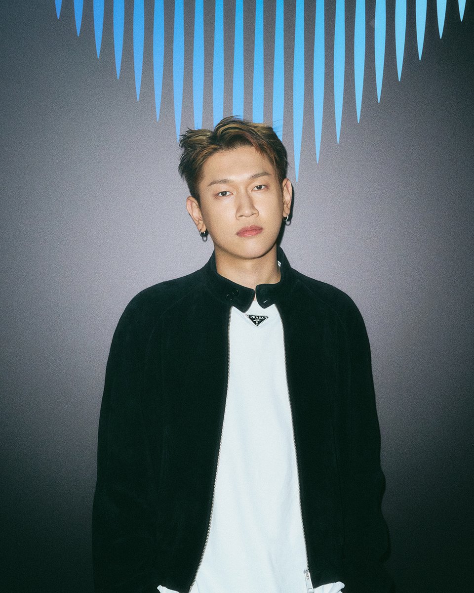 Prada's tweet photo. Crush and Dabin attending the #SoundOfPrada in Seoul, an event celebrating music culture worldwide.
 Discover more: https://t.co/fiiGVnoL9R

#Prada https://t.co/0MqGvEYGUe