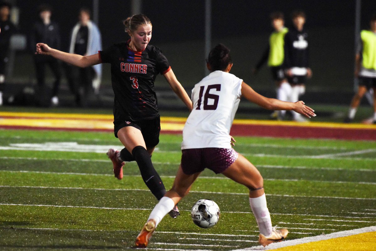 Linknky's tweet photo. The Northern Kentucky soccer coaches have weighed in with their season awards. 

Boys: https://t.co/79dkeq09ib 

Girls: https://t.co/TIrtFVy4Q1 https://t.co/2USEjITdtp