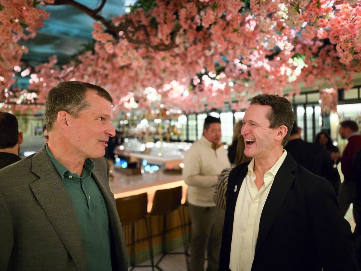Mass_Tech's tweet photo. Thank you to everyone who attended the DC #NEMC_Hub member reception. Special thanks to sponsors @Cadence & @Synopsys for their support.
Also, thank you to Robert Sarkissian, Cadence & Joe Lombardi, Synopsys for your insightful remarks. #GetCHIPSDone https://t.co/bxPxqGh6qU