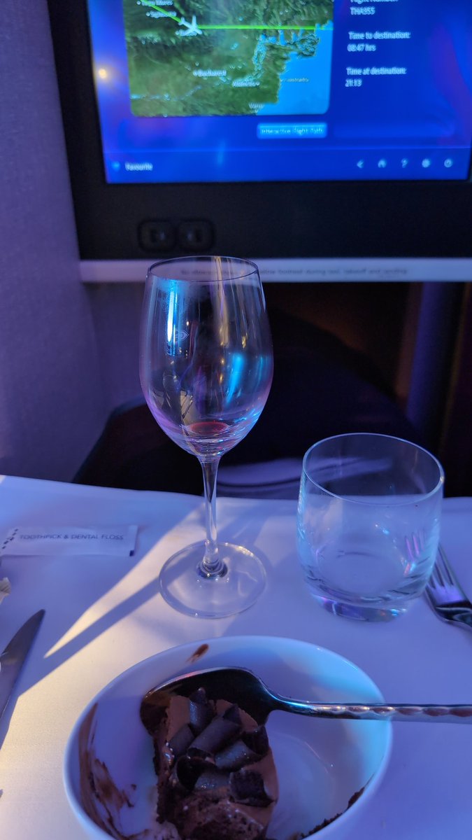 Williamwrightse's tweet photo. British Airways you cancelled my flight, refuse to respond on my reach out on compensation via your webpage.
So you have missed out on business class tickets to Sydney, Cape Town and Bangkok. Sad how you treat high tier customers.
@British_Airways i have just deleted my exec club https://t.co/wCez0VP9cu