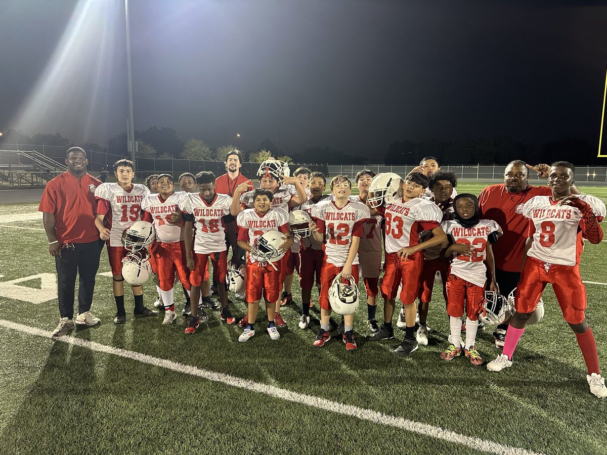 CoachFishII's tweet photo. The Future is bright! @CoachVGreen40 @SkeeterRecruits https://t.co/vKbm45odb2